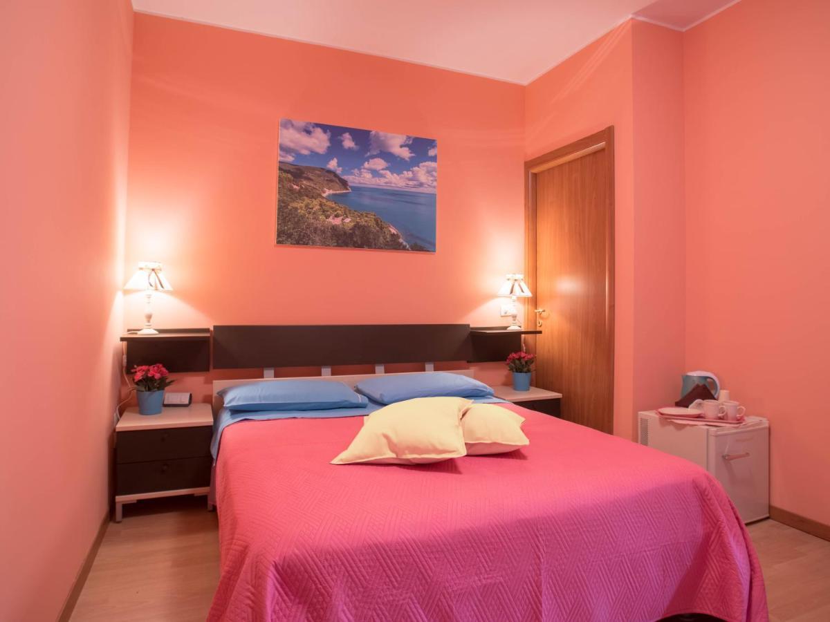 Juliette Rooms Йези Екстериор снимка