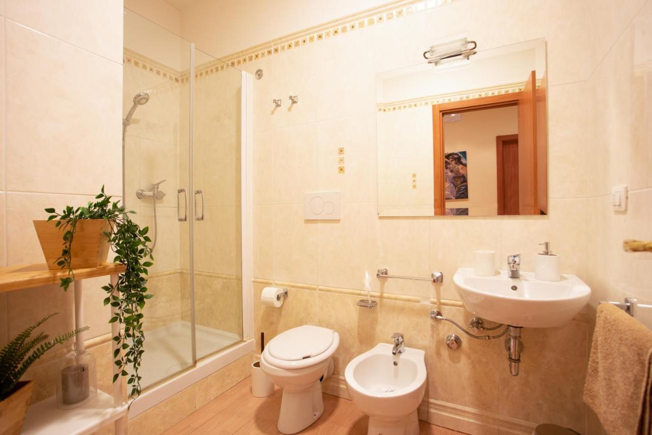 Juliette Rooms Йези Екстериор снимка